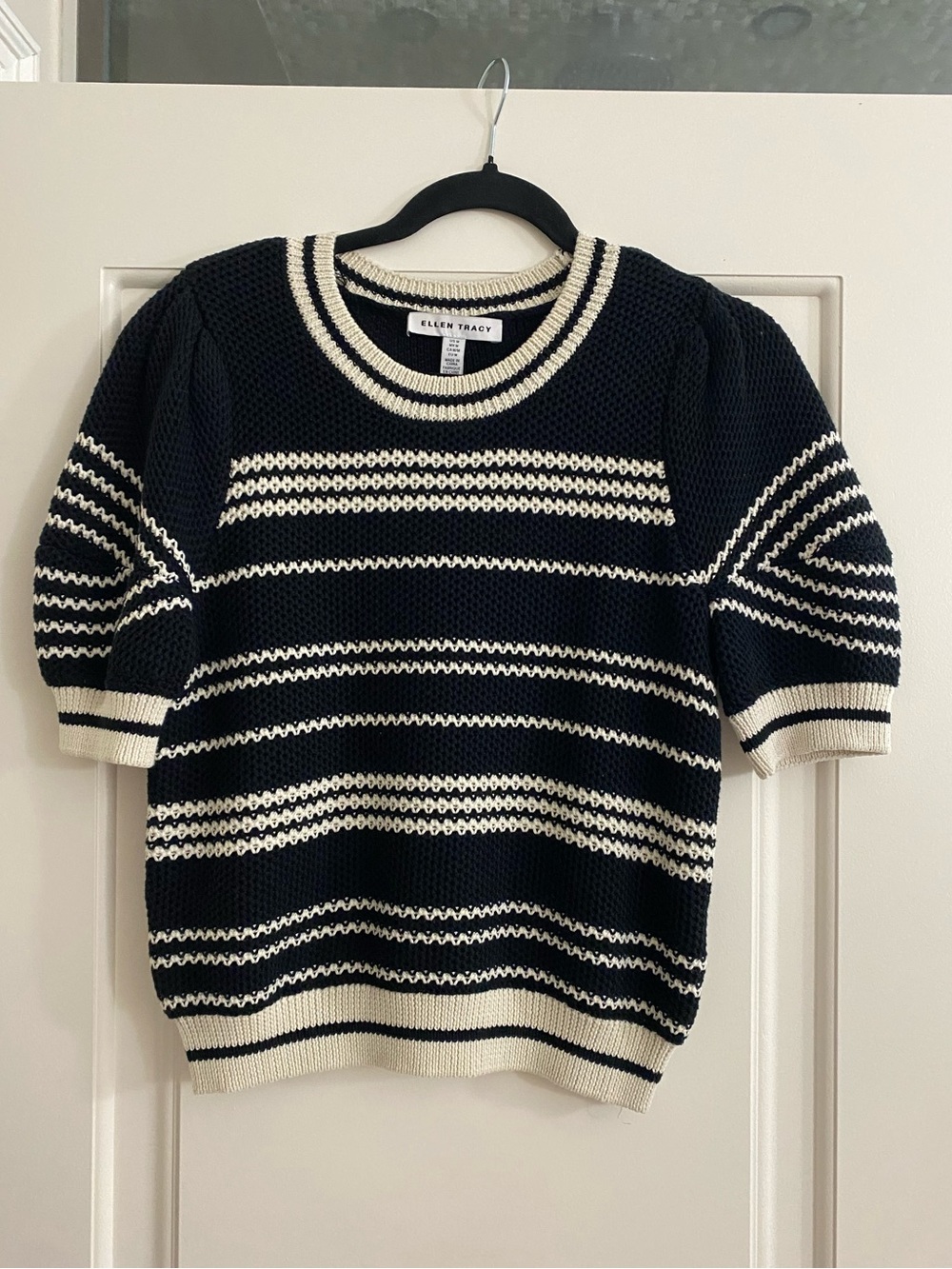Ellen Tracy Black & White Striped Short Sleeve Knit Sweater Medium NWOT